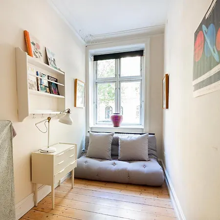 Neat & Exquisite Frederiksberg 2 Bedrooms Apartman *