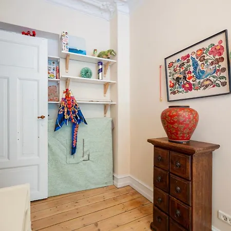 Neat & Exquisite Frederiksberg 2 Bedrooms Apartment