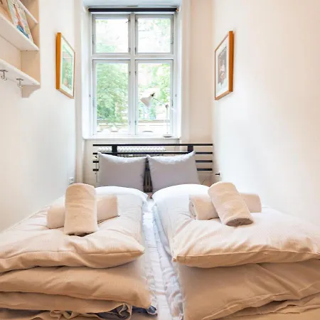 Neat & Exquisite Frederiksberg 2 Bedrooms Apartment
