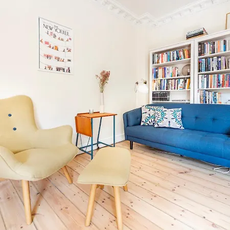 Neat & Exquisite Frederiksberg 2 Bedrooms Apartment