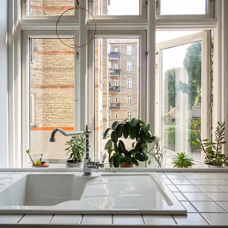 Apartment Neat & Exquisite Frederiksberg 2 Bedrooms Copenhagen
