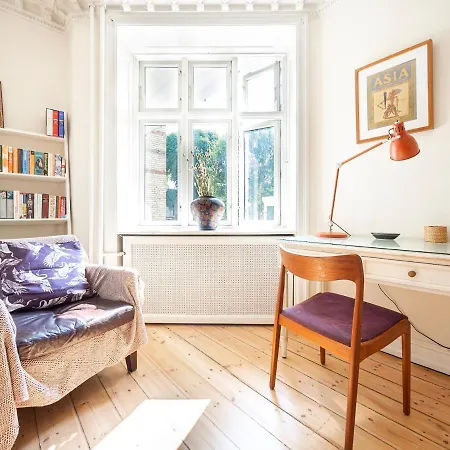 Apartment Neat & Exquisite Frederiksberg 2 Bedrooms Copenhagen