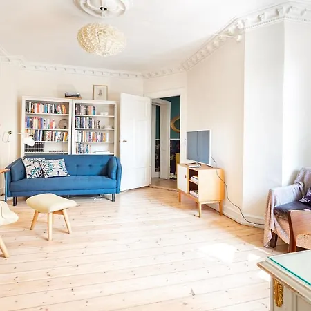 Neat & Exquisite Frederiksberg 2 Bedrooms Apartment *